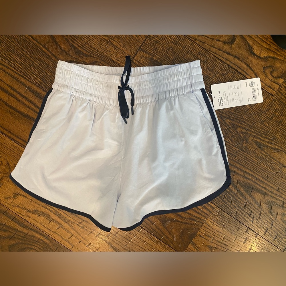 Athleta High Rise Weekender with Navy Trim